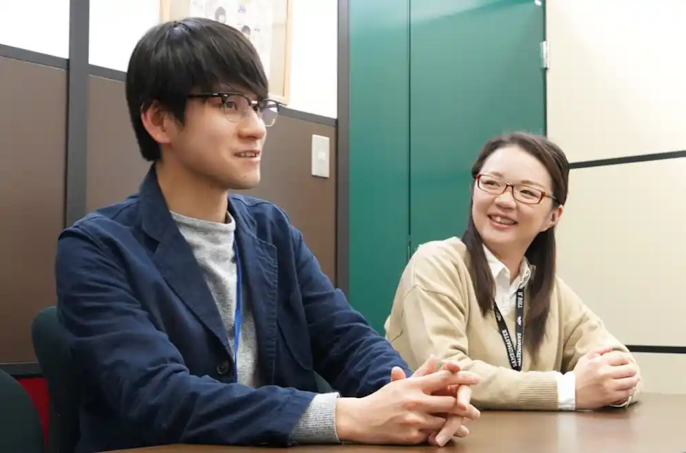 人事部の井坂さん(左)と、穴澤さん(右)