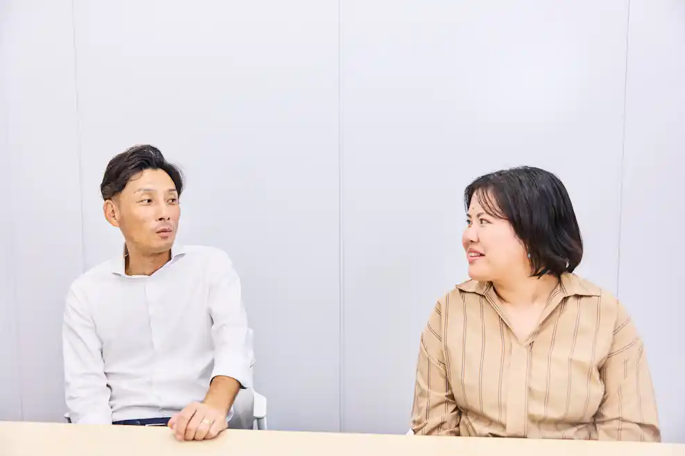 (左から安藤さん、岩城さん)