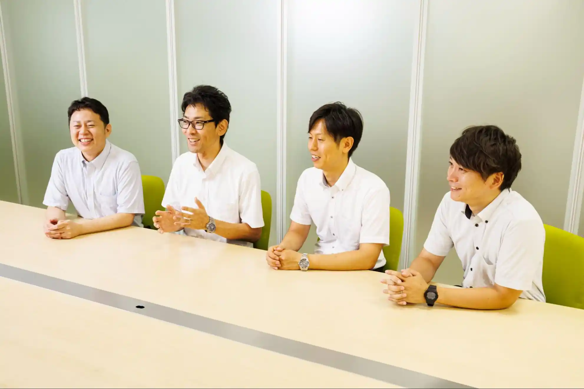 担当課長の亀井さん、総務部人事課課長の林さん、総務部人事課の鳥居さん、大澤さん