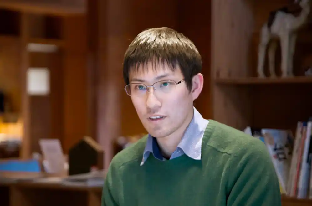 総務・経理室グループマネージャー 須永さん:現在は総務・経理をメインに担当。これまでコンサル、店舗運営などマルチに活躍