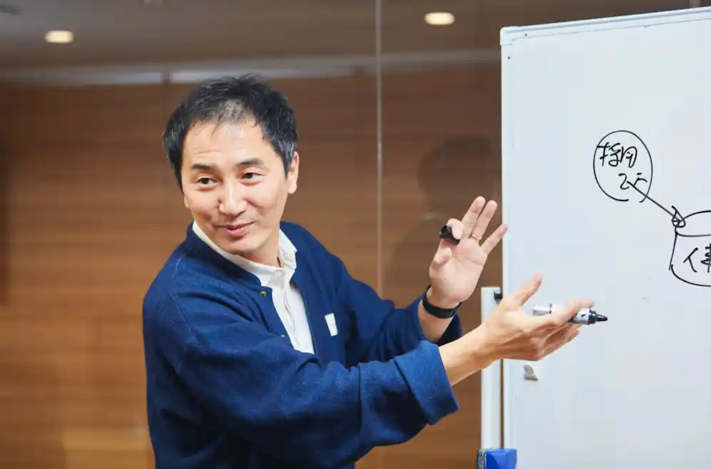 (今後の人事戦略立案に、HRテクノロジーをどう活用していくか、ホワイトボードに書いて解説してくださった河合さん。ありがとうございます!)