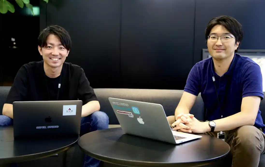 左から、株式会社SUPER STUDIO 村瀬さん、佐藤さん