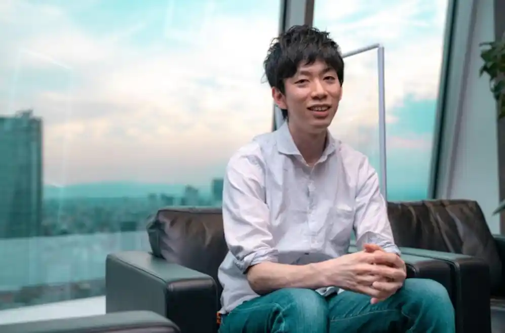 (次世代事業統括部dip Robotics Dev Robo課 サーバーサイドエンジニアの池澤さん)