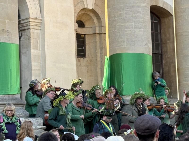 Oxfordのメーデーは、特別の祭典