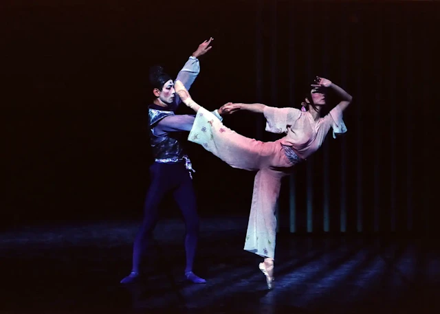 「創作 竹取物語」の公演写真