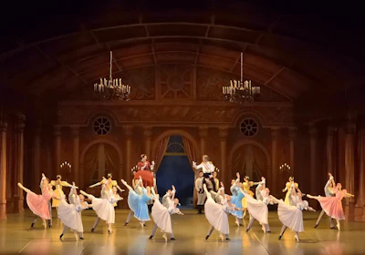 「トリプル・ビル」 - 写真 4