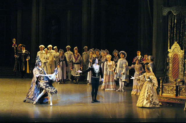 「白鳥の湖」の公演写真