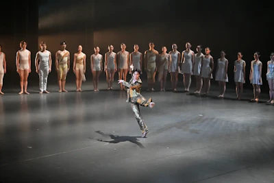 運命が織りなす古典と現代のダブル•ビル - 写真 5