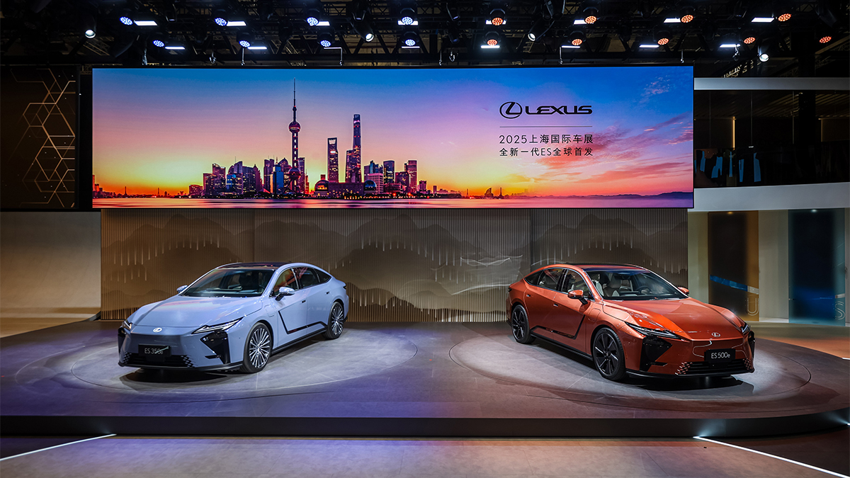 ★ レクサス 25周年記念 写真集 「The Art of Lexus」 ★ ☆ レクサス 25周年記念 写真集 「The Art of Lexus」 ☆