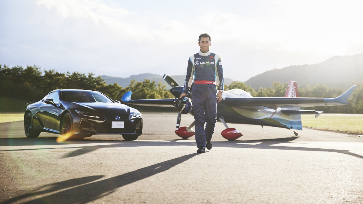 レッドブル　エアレース　室屋義秀　モデルプレーンとネックストラップ レッドブル エアレース 室屋義秀 モデルプレーンとネックストラップ