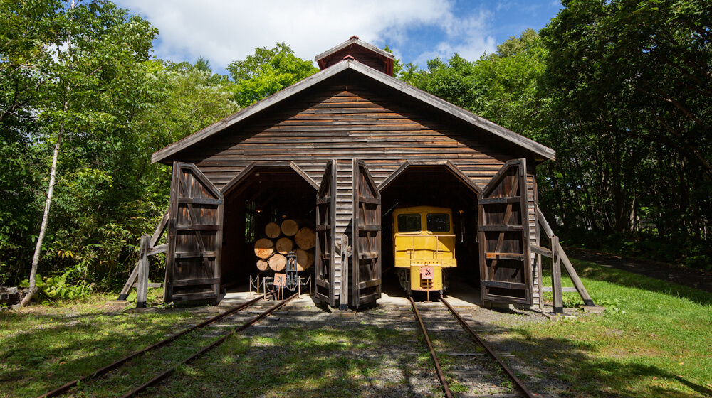 木彫り 北海道開拓鉄輪馬車 優良工芸品特選 LEXUS - 記事 | LEXUS NEWS