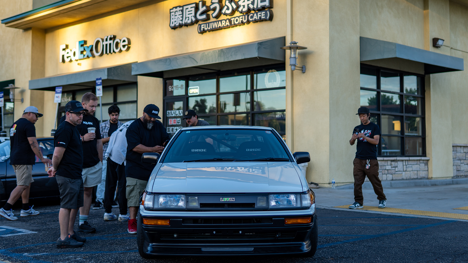 アメリカに夢を売った男 レクサス旋風の仕掛け人が実践した仕事・人生の遊び方 アメリカに夢を売った男 レクサス旋風の仕掛け人が実践した仕事・