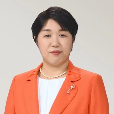 塩出麻里子