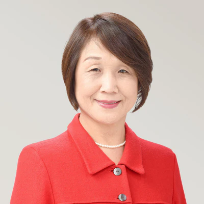 三角真弓