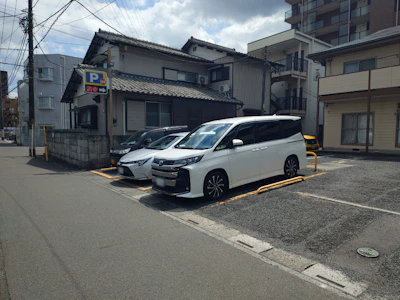 センチュリー北越谷４丁目駐車場