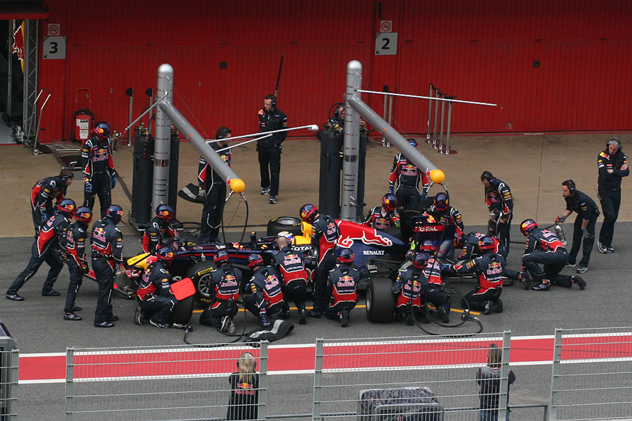 F1 2011 Barcelona test - Vettel 3