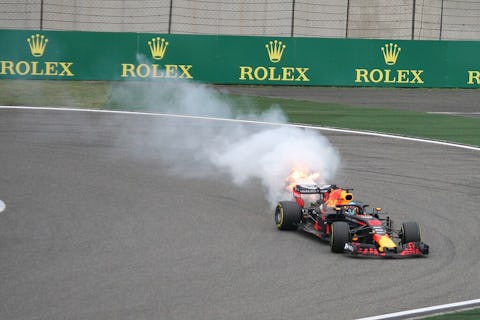 2018 Chinese Grand Prix FP3 - Daniel Ricciardo power unit failure