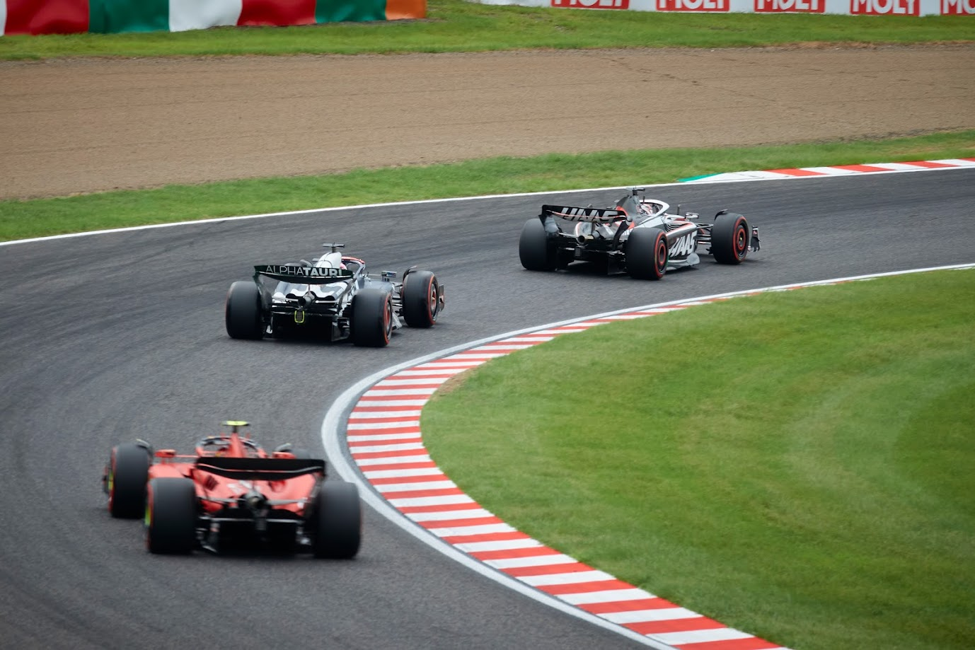 【F1日本GP】金曜日券で木・金のイベントを最大限楽しむ【ピットウォーク】 - パン工房ブログ