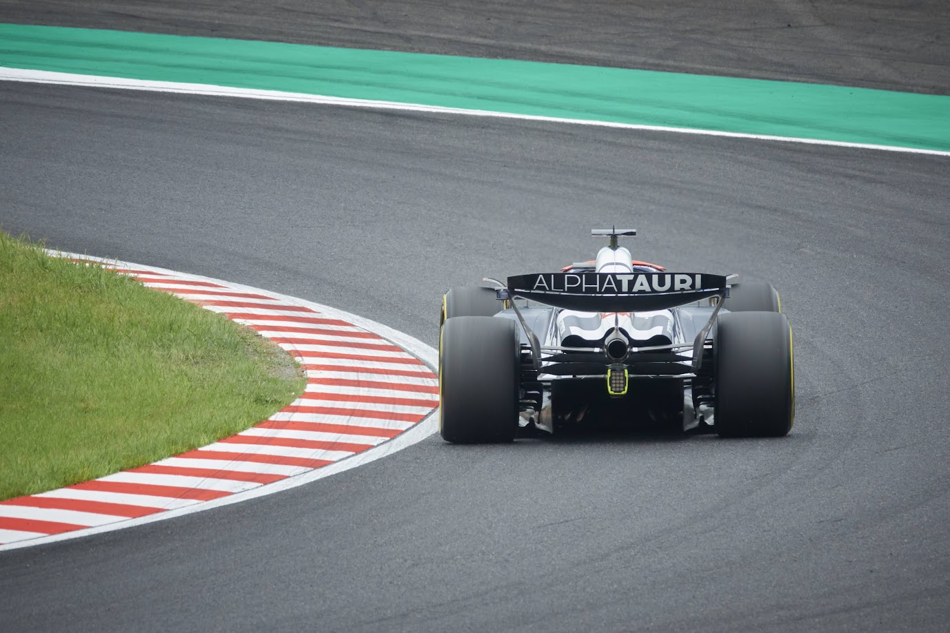 F1日本GP】金曜日券で木・金のイベントを最大限楽しむ【ピットウォーク】 - パン工房ブログ