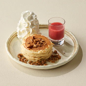 ストロベリーソースパンケーキの画像