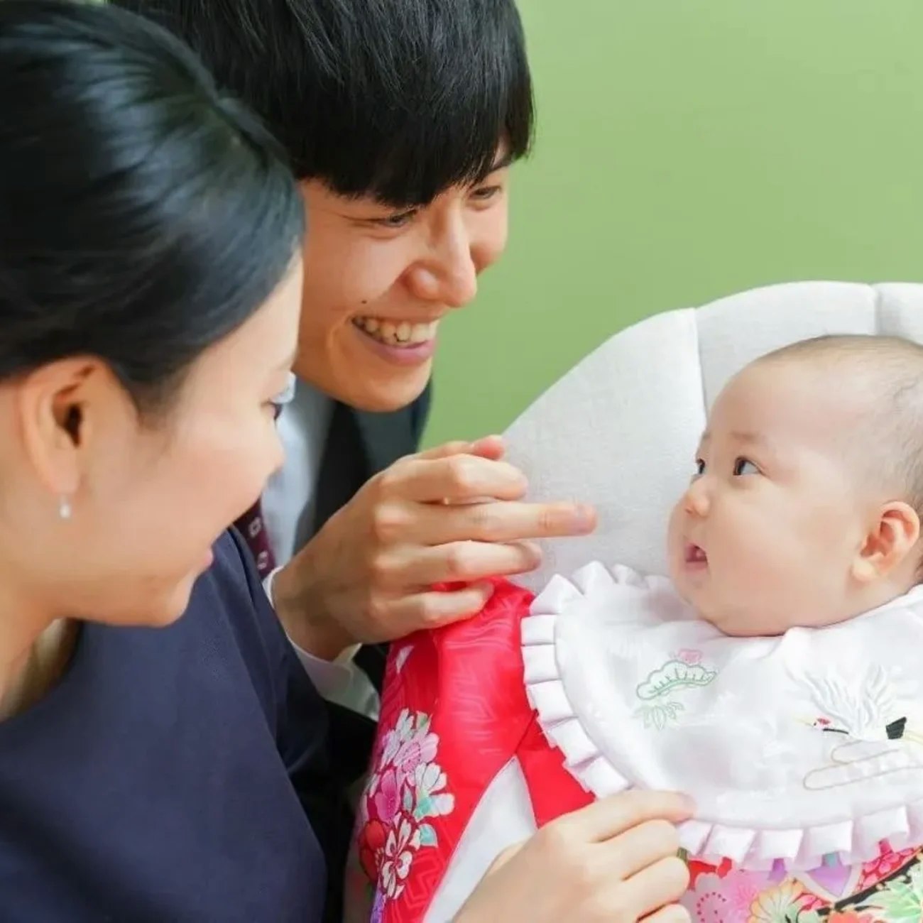 お宮参りには何する?いつ?どこで?当日の流れや準備リストまで徹底解説