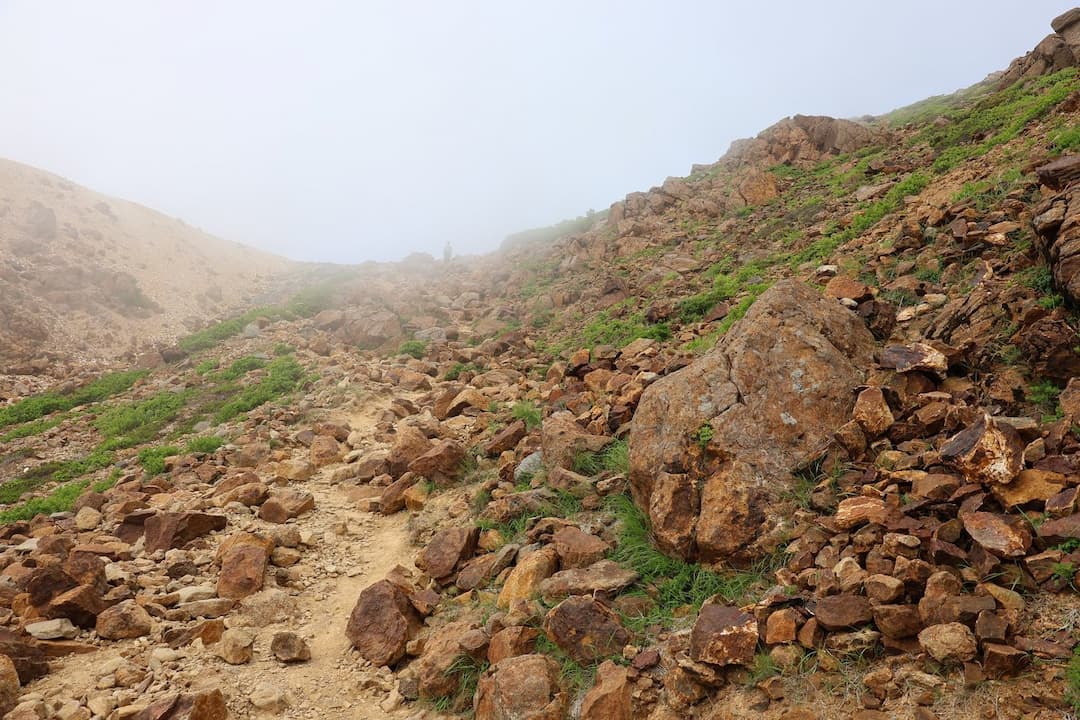 三斗小屋温泉〜朝日岳　登山道