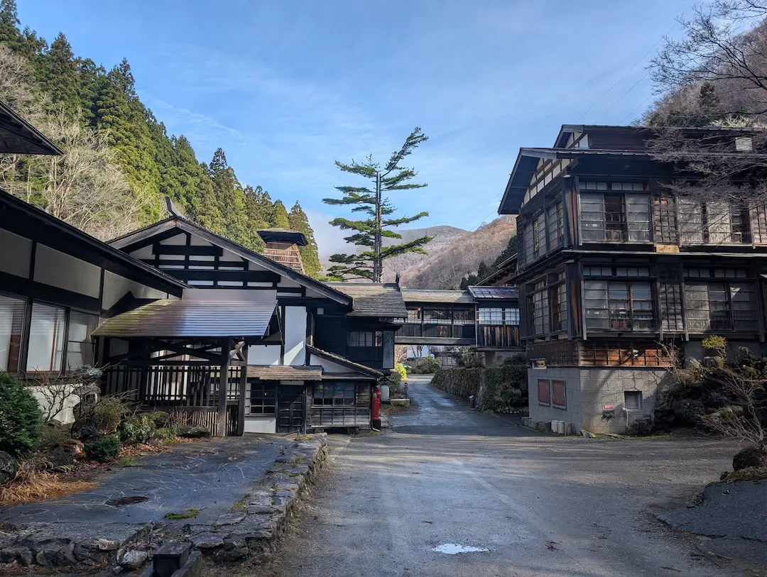 法師温泉 長寿館