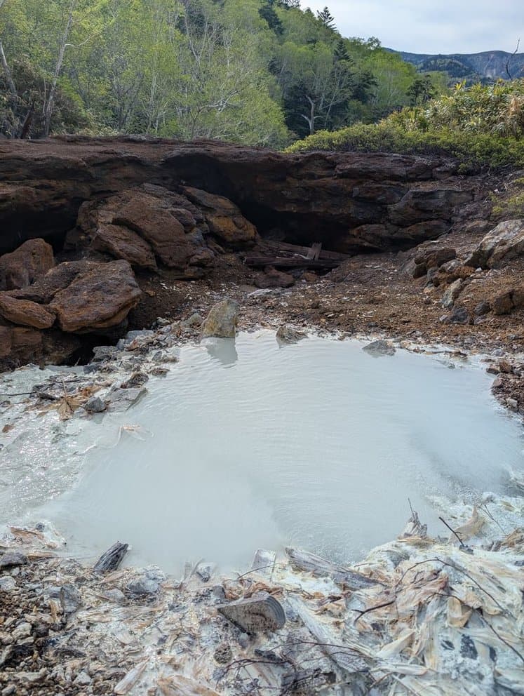 銅粉の湯　湯船