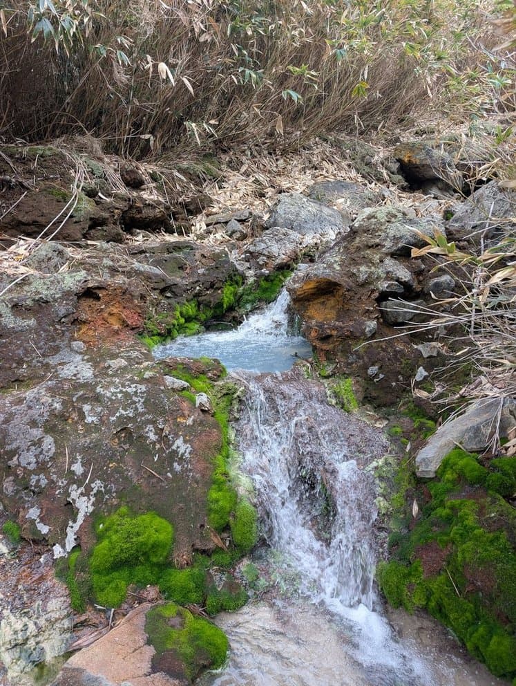 銅粉の湯　道中