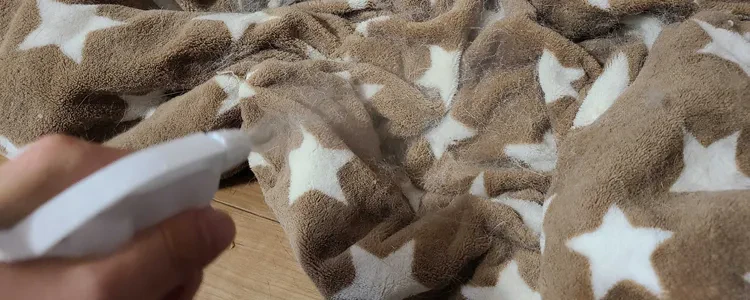 ③おしっこの臭いが気になる箇所にスプレー