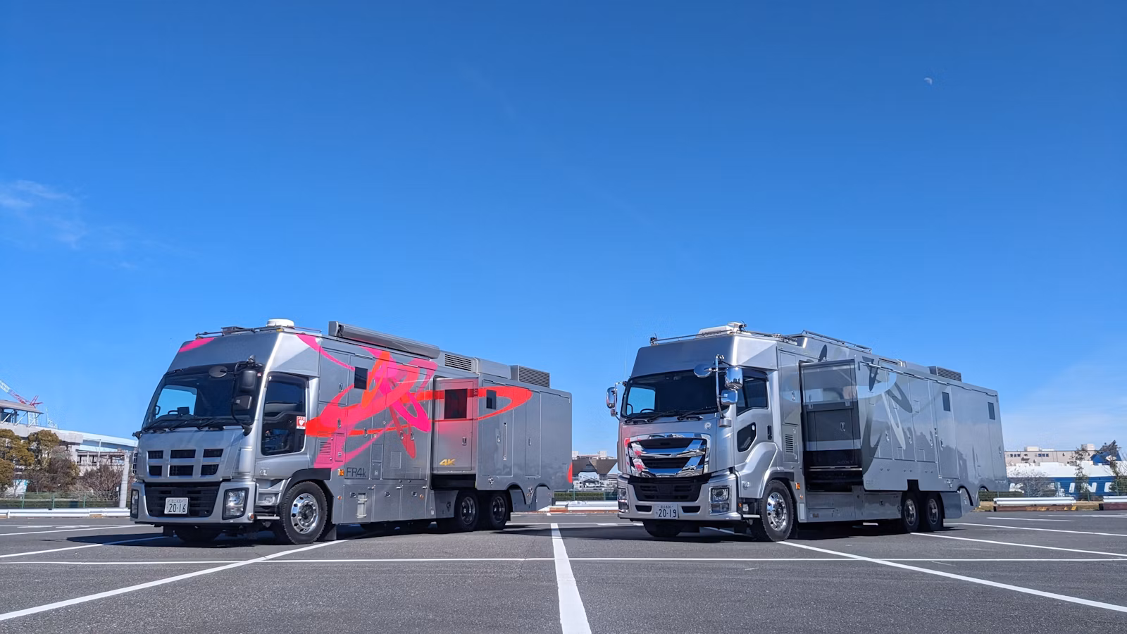 中継車