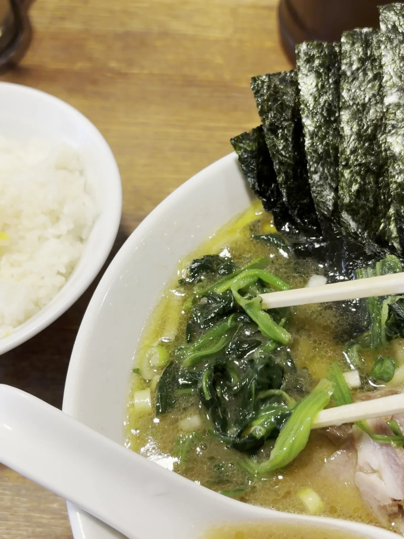 ほうれん草。スープをよく吸っている