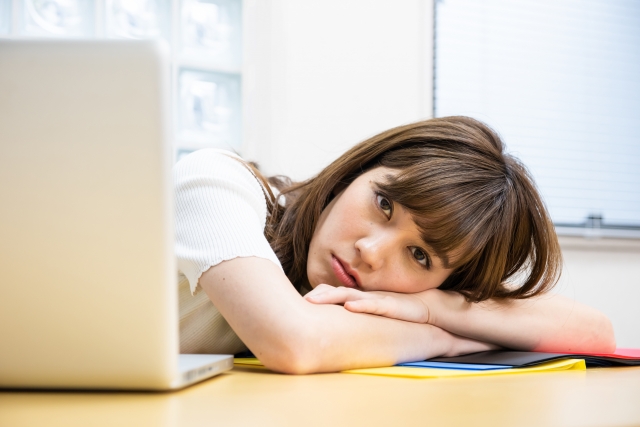 ストレスマネジメントとは？その種類や原因、実践方法を紹介します