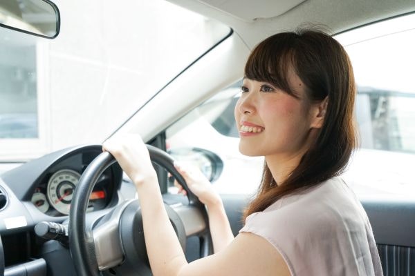 任意保険とは簡単に言うとどんな保険?