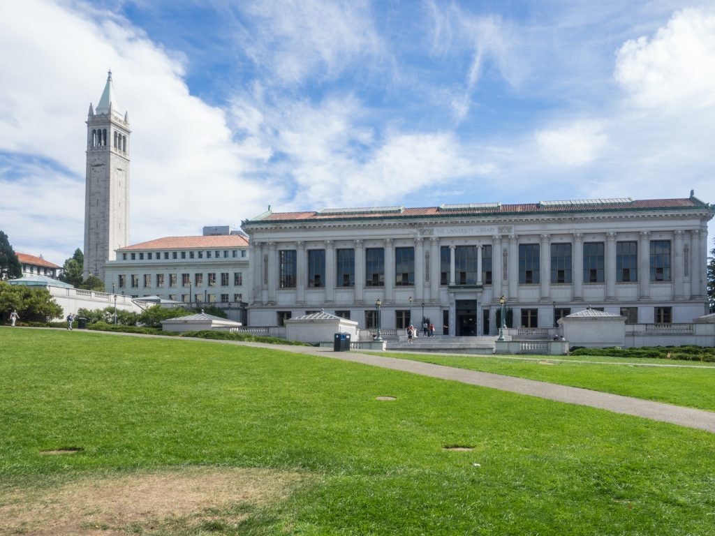 Doe Memorial Library