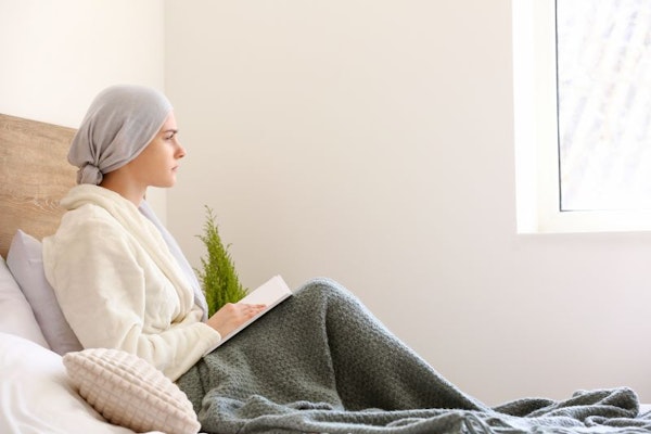 AYA世代のがんの傾向とは？がんのデータから女性のがん保険の必要性を解説