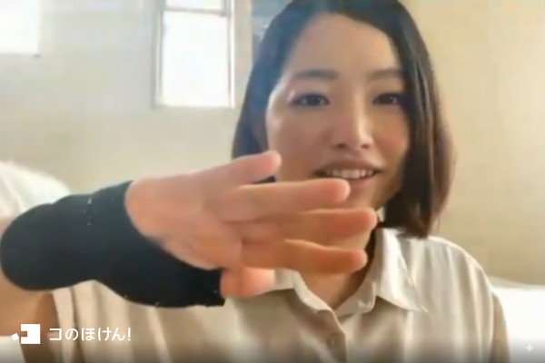 インタビュー中のEMIさん