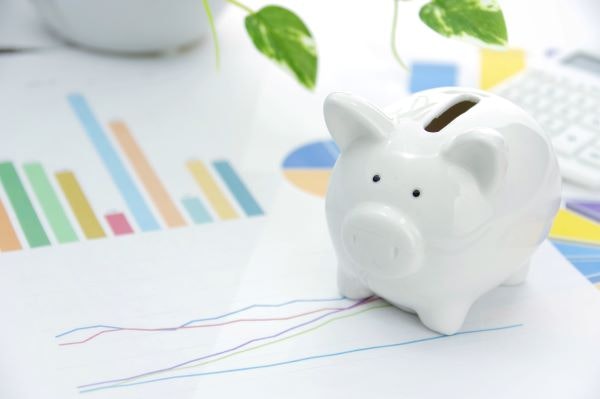 変額個人年金保険とは？リスクや税金控除をカンタン解説