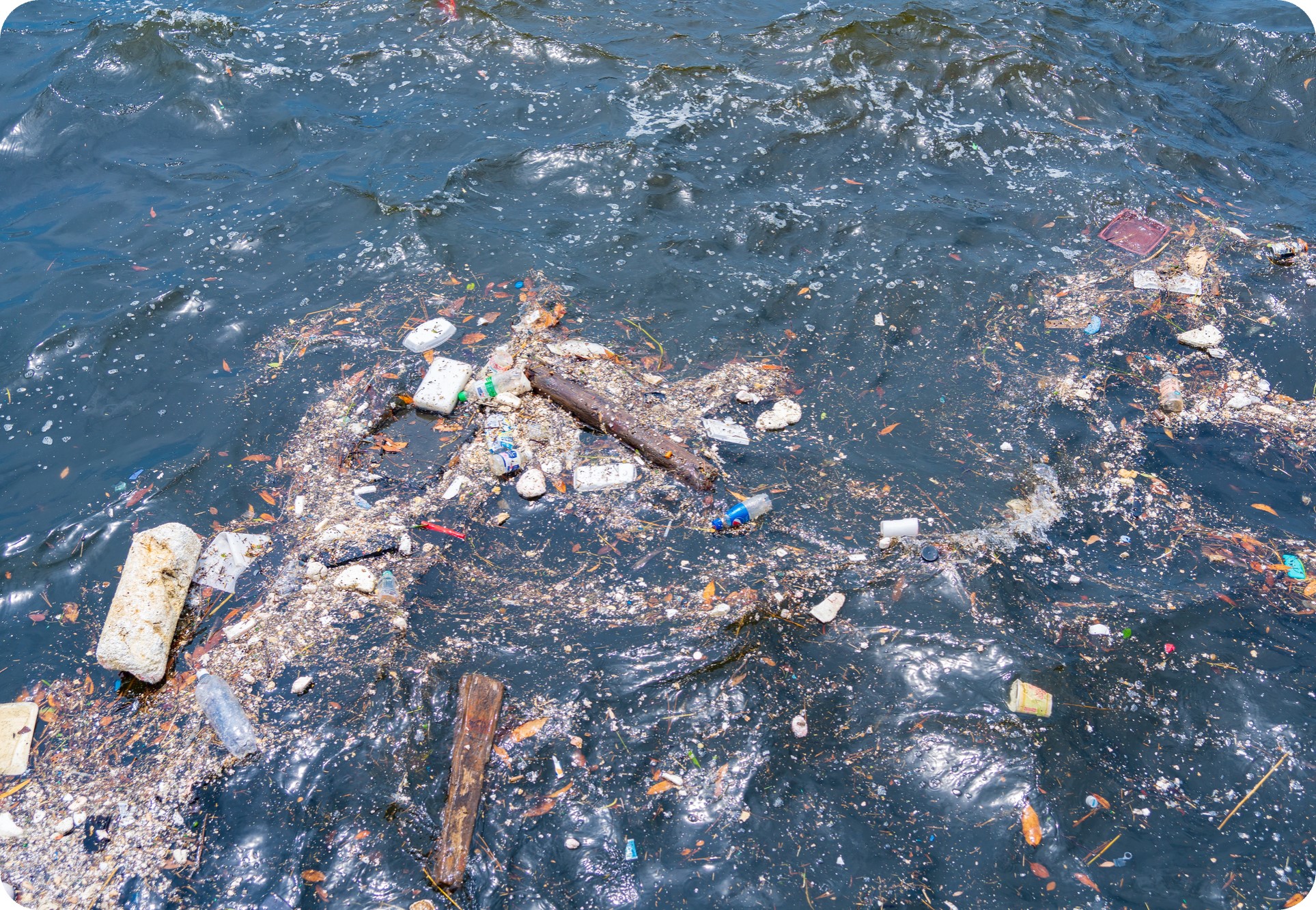 マイクロプラスチックのイメージ写真