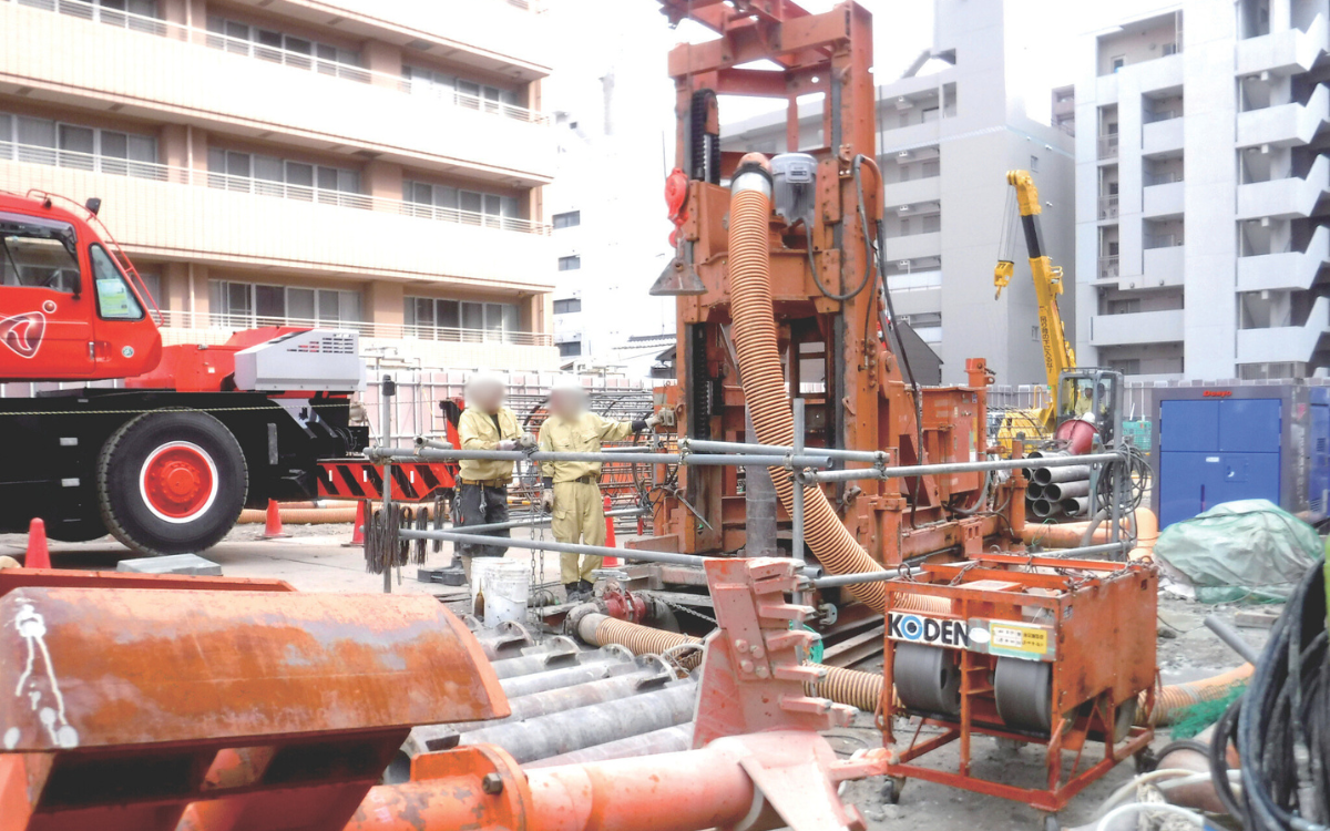 地盤工事の様子