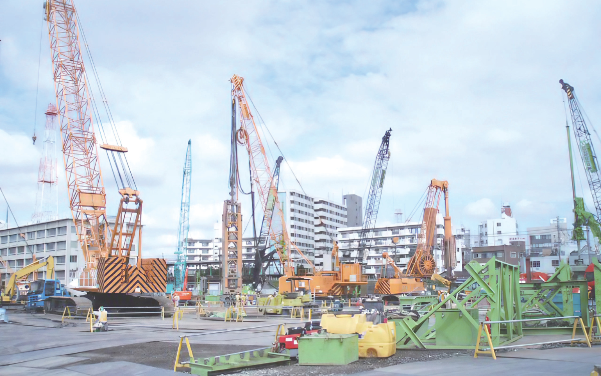 大規模建造物の地盤工事に対応！地中連続壁工法での泥水を省スペースで処理・再利用