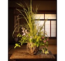 秋野の花を盛る竹籠展
