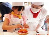 <span class="redV">【予告】</span>【募集は終了いたしました】〈カフェコムサ〉キッズパティシエ教室のお知らせ