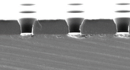 10μmΦビア加工後の断面写真