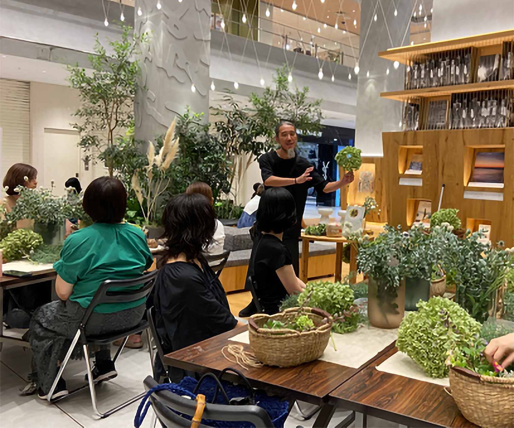 屋上庭園の植物を使った「リースづくり」