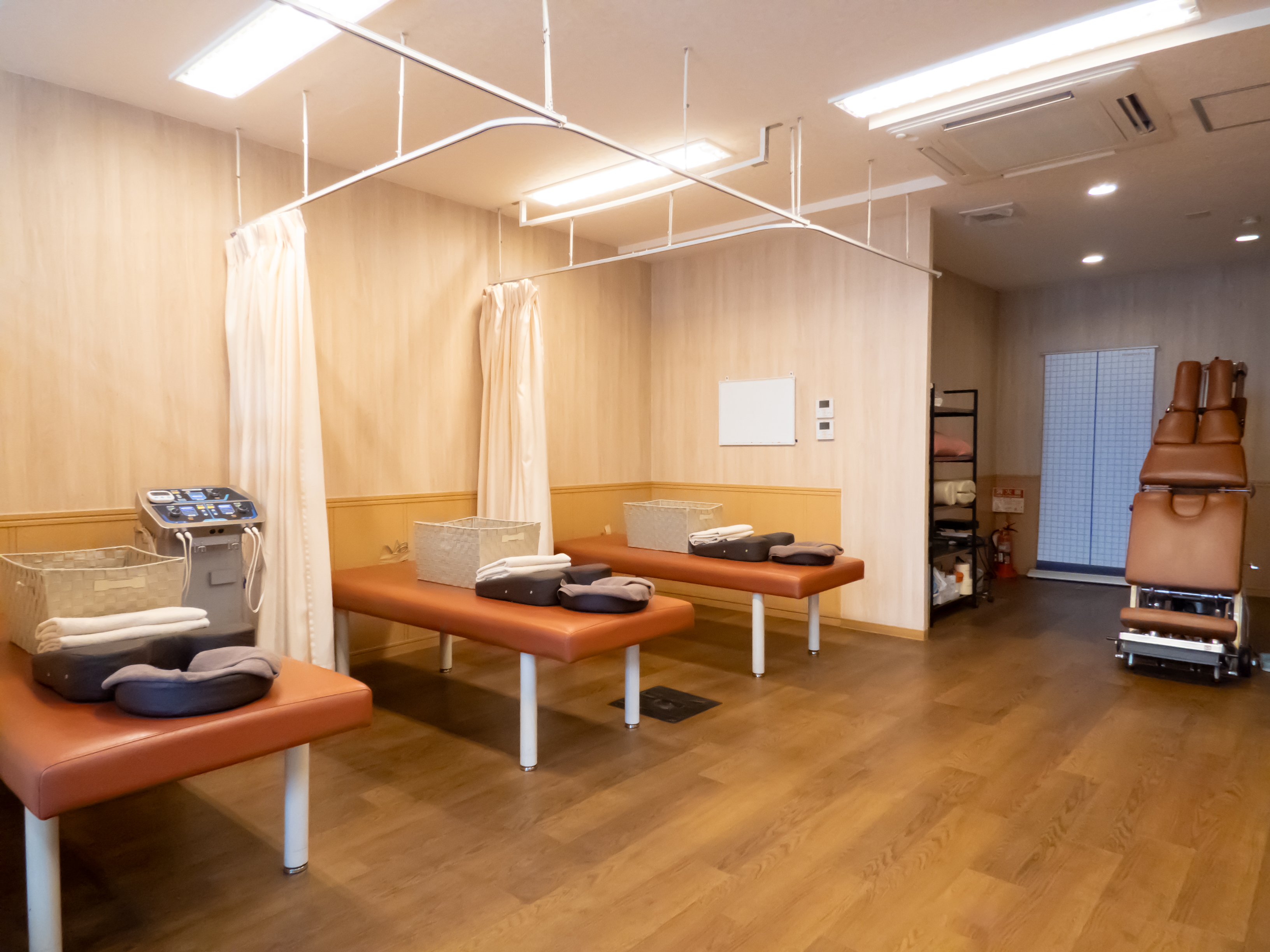 明るい施術室