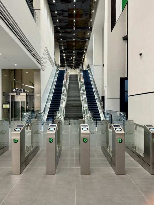 ドバイ駅の改札ゲート