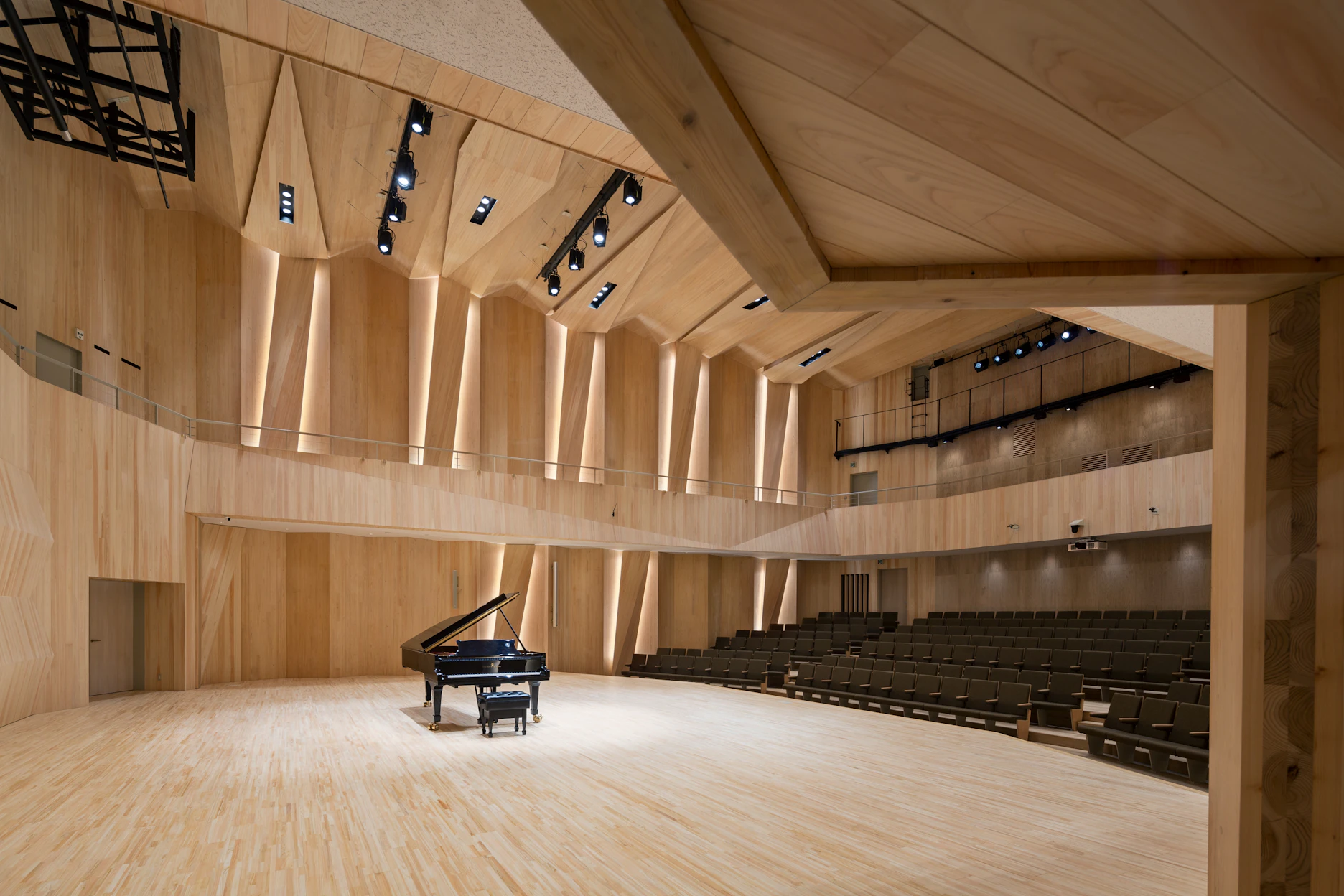 TOHO GAKUEN SCHOOL OF MUSIC TOHO GAKUEN SCHOOL OF MUSIC