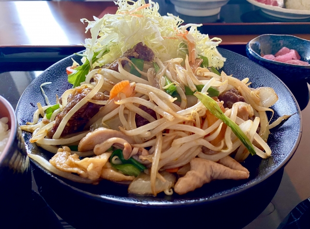 キッチンから始まる革命。エアフライヤーはトマトと地球を救うのか？