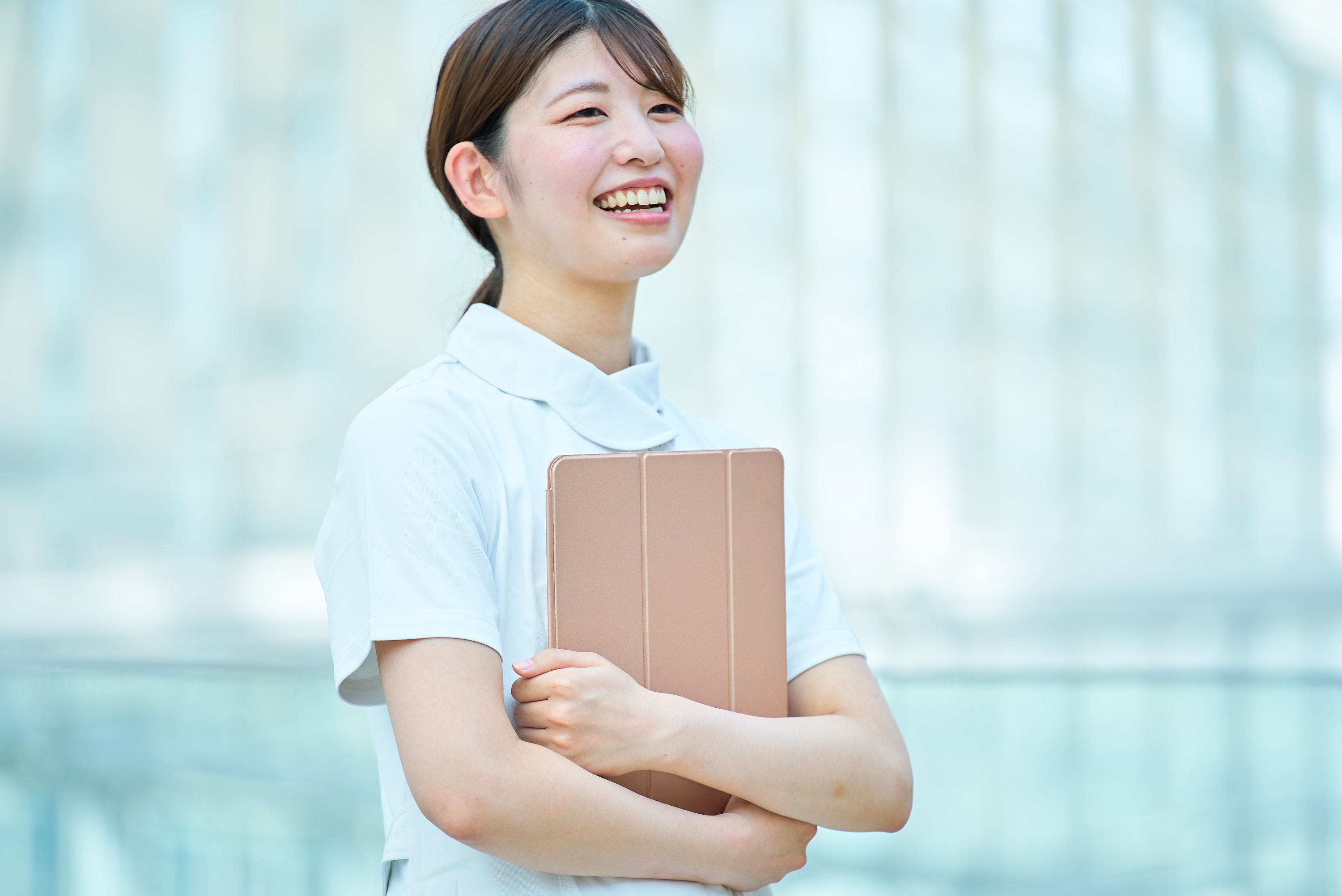 【兵庫県/西宮市】苦楽園駅徒歩6分！◆モダンな内装♪◆残業ほとんどなし◆退職金制度や従業員割引など福利厚生も充実◎